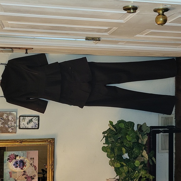 Guess 3 Piece Pants, Shorts, Jacket. Small - Picture 4 of 16